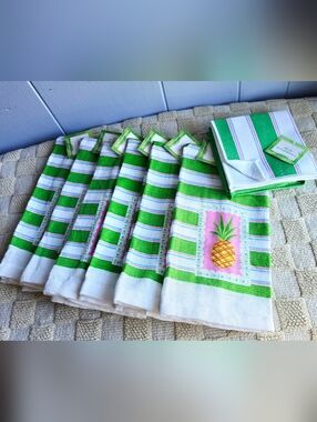 Kitchen Towels And Dish Scubbers Springtime Tropical Style.